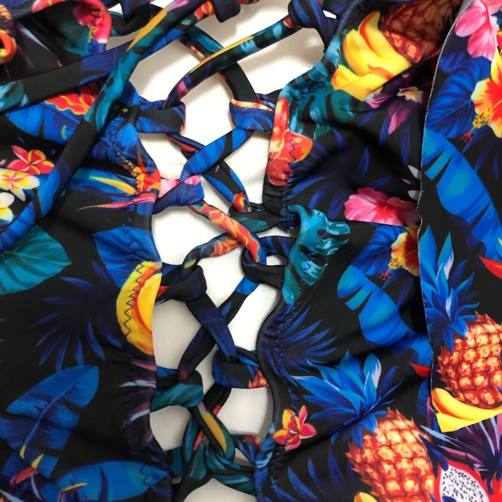 Tropical One-Piece! - Picture 3 of 5